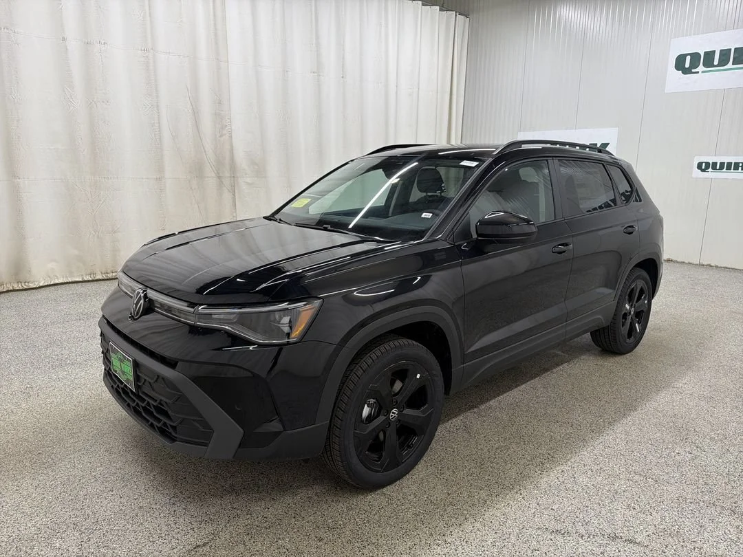 New 2026 Deep Black Pearl Volkswagen SE Black image 4