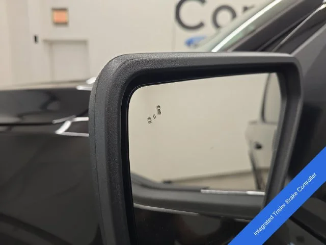 New 2026 Agate Black Metallic Ford XLT image 40