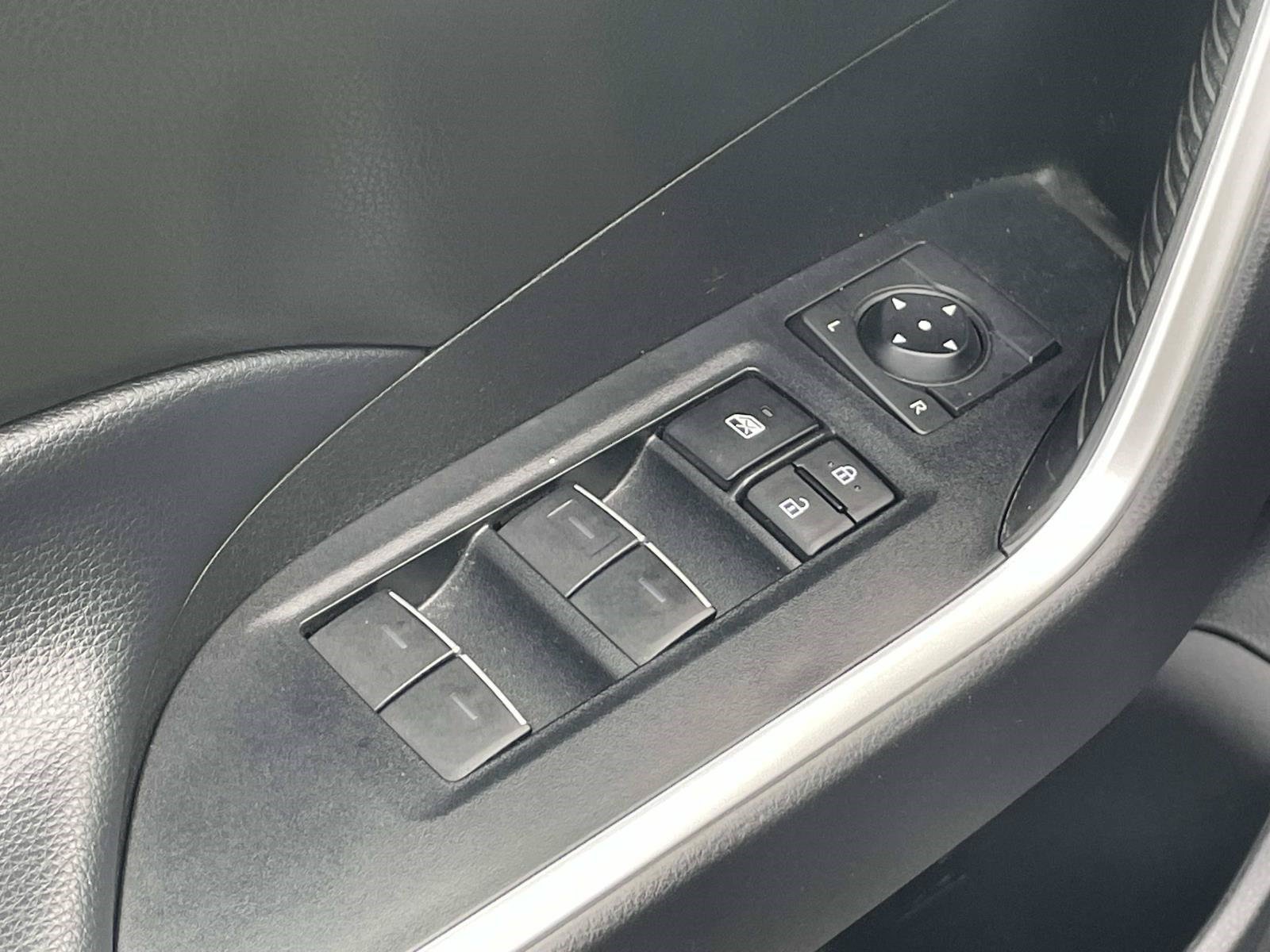Used 2022 Magnetic Gray Metallic Toyota Hybrid XLE image 17