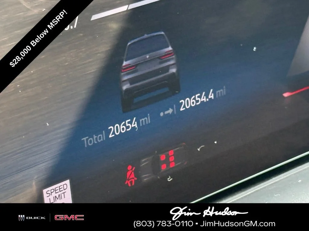 Used 2024 Gray BMW M60i image 3