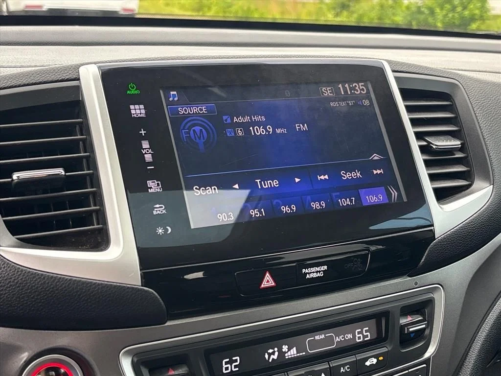 Used 2016  Honda EX-L image 32