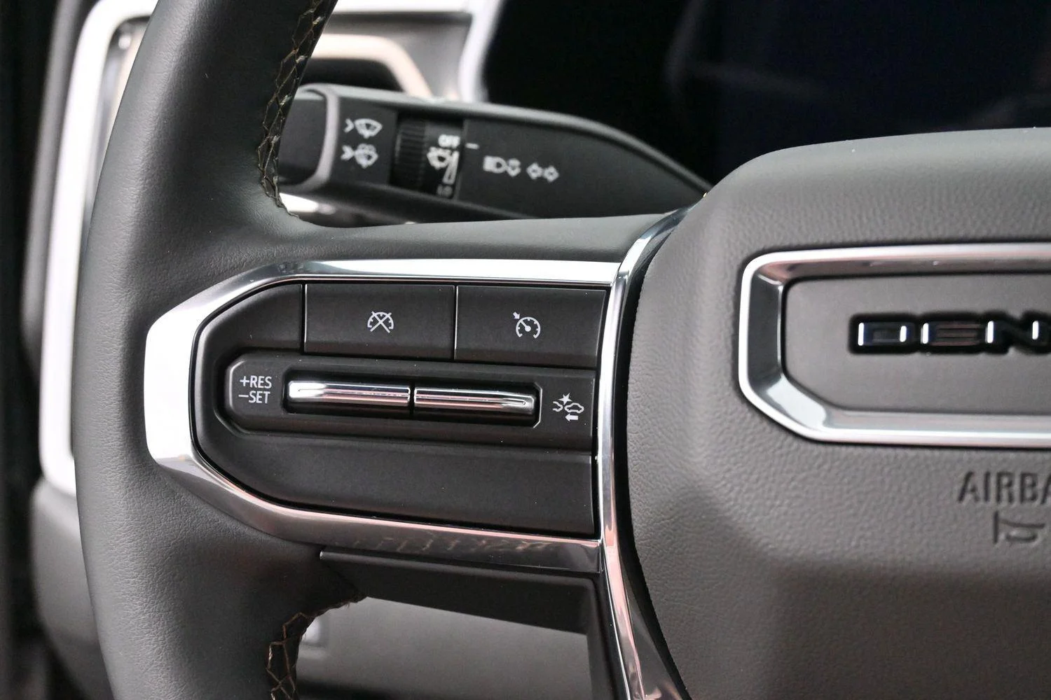 Used 2023 Sterling Metallic GMC Denali image 18