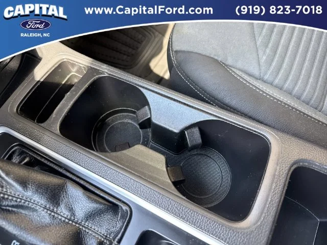 Used 2017 Red Ford SE image 32