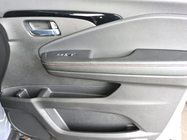 New 2026 Sonic Gray Pearl Honda Black Edition image 26
