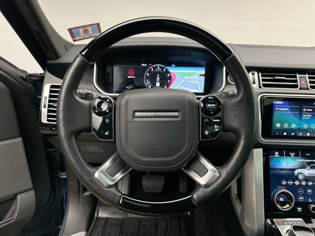 Used 2020  Land Rover HSE image 30