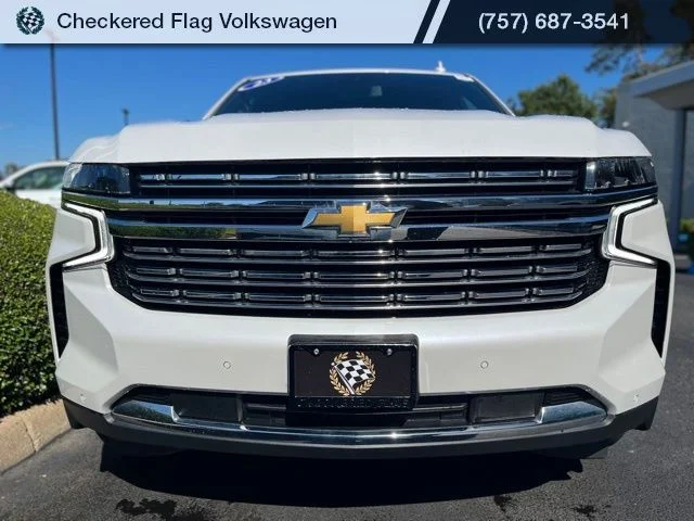 Used 2023 Iridescent Pearl Tricoat Chevrolet Premier image 3