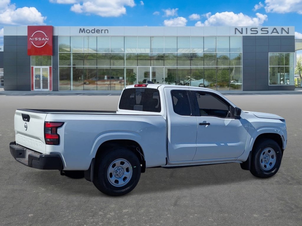 New 2026 Glacier White Nissan S image 5