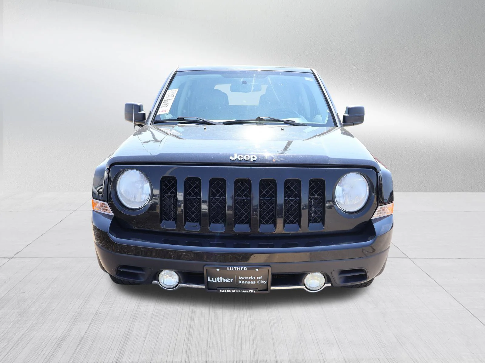 Used 2014 Jeep Patriot Limited with VIN 1C4NJPCB9ED589459 for sale in Kansas City, MO
