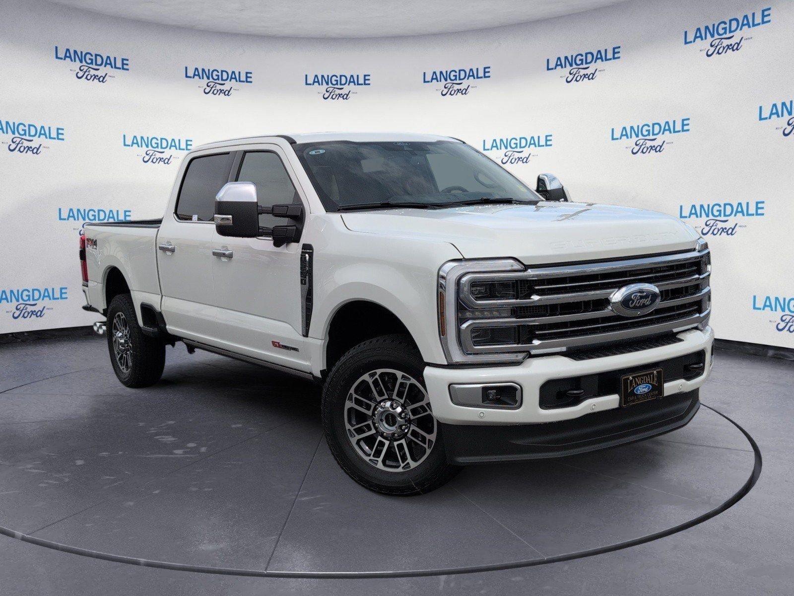 New 2026 Star White Metallic Tri-Coat Ford Platinum image 2