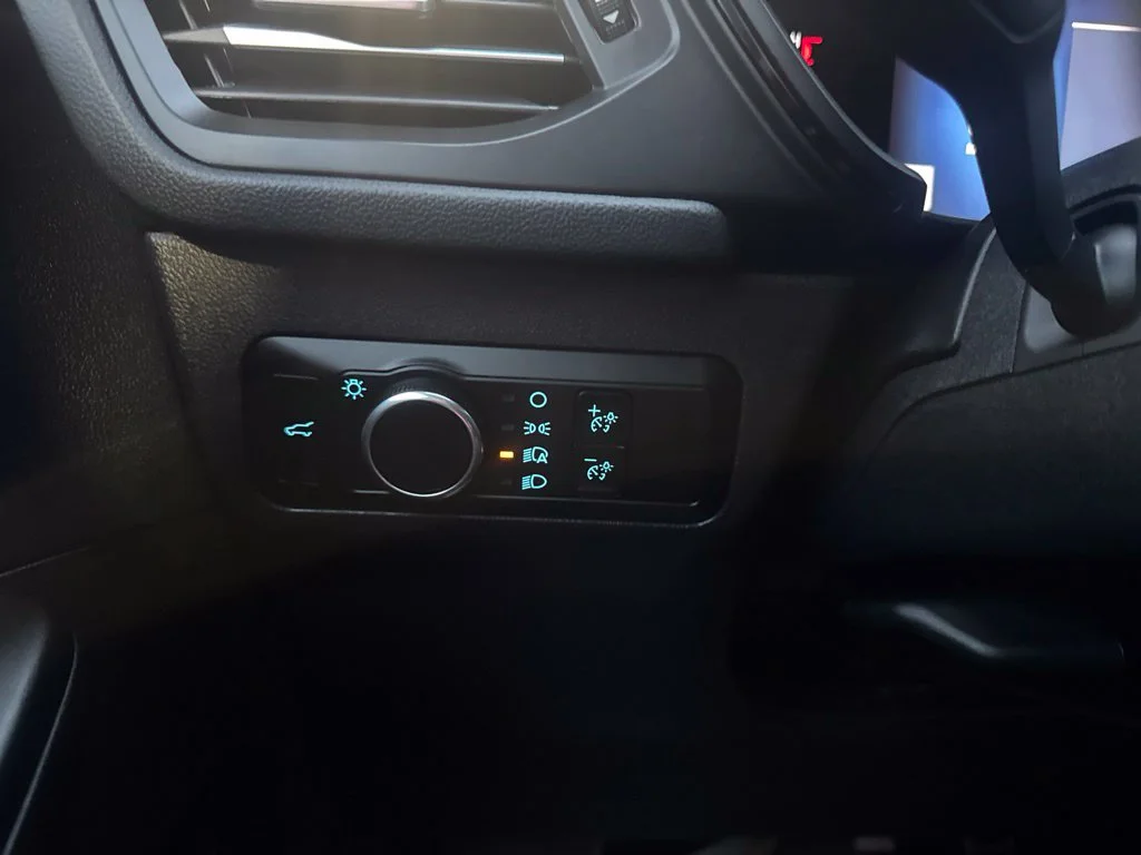 Used 2024 White Metallic Ford ST-Line image 27