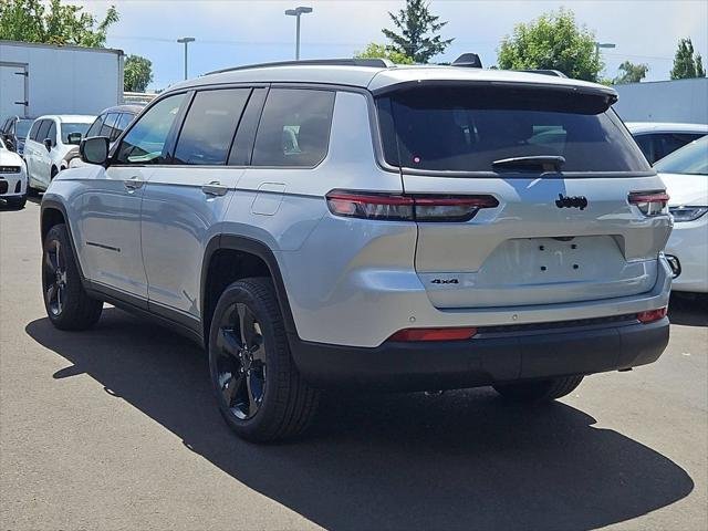New 2026 Silver Zynith Exterior Paint Jeep Limited image 5