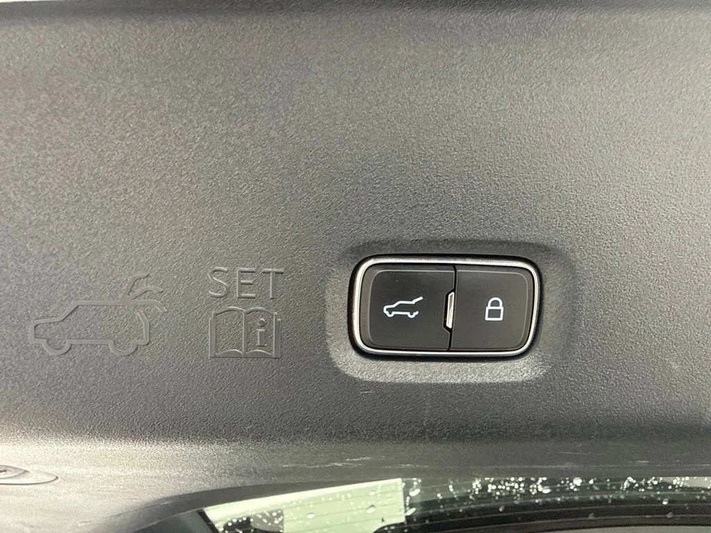 Used 2025 White Ford Active image 19