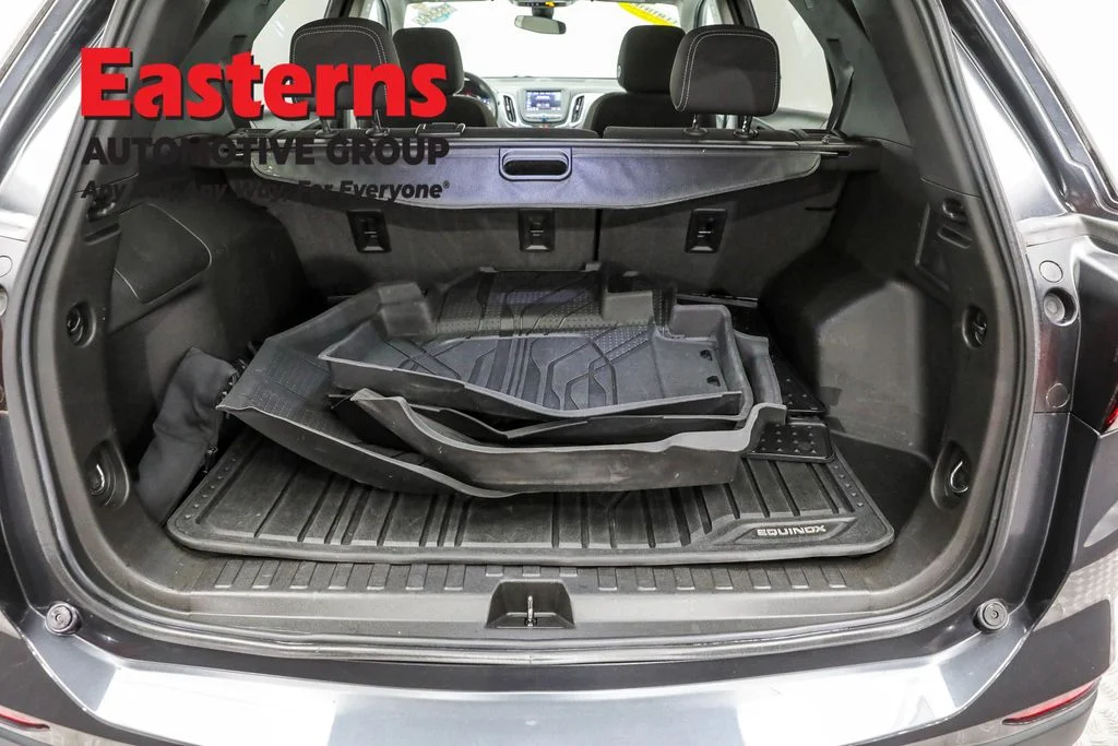 Used 2022 Gray Chevrolet LT image 9