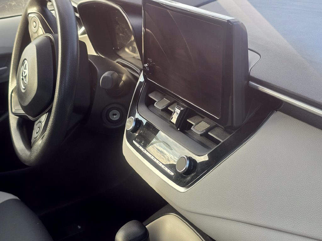 Used 2024 White Toyota LE image 17