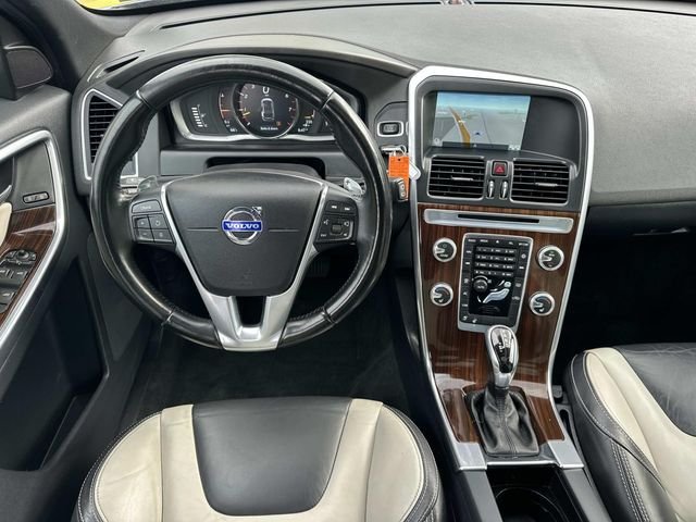 Used 2015 Blue Volvo T6 image 19