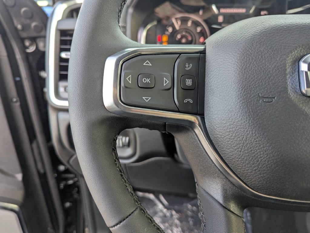 2026 RAM 3500 Laramie - Photo 18