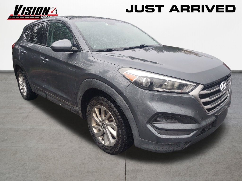 Used 2018 Gray Hyundai SE image 7