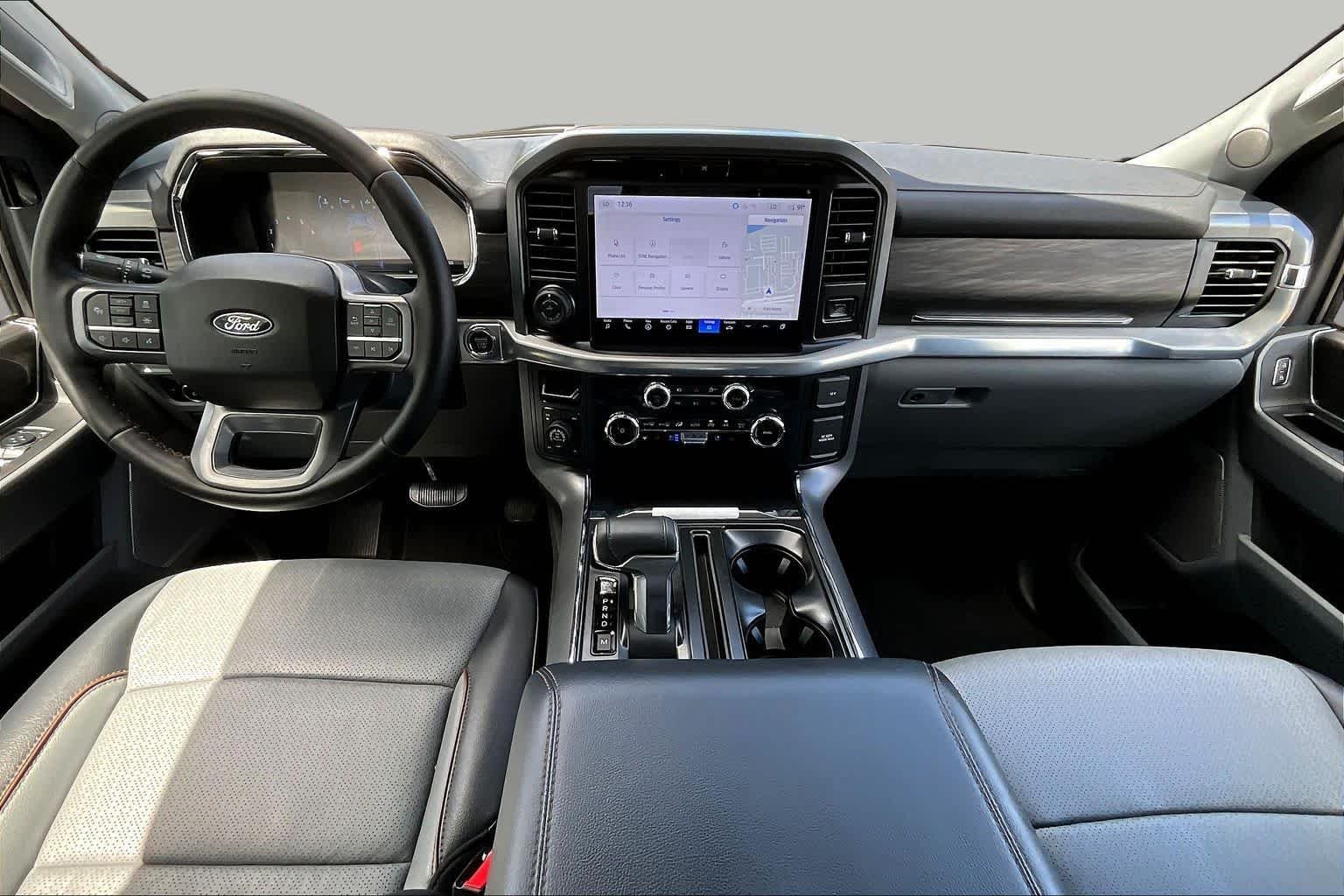 Used 2025 Carbonized Gray Metallic Ford LARIAT image 28
