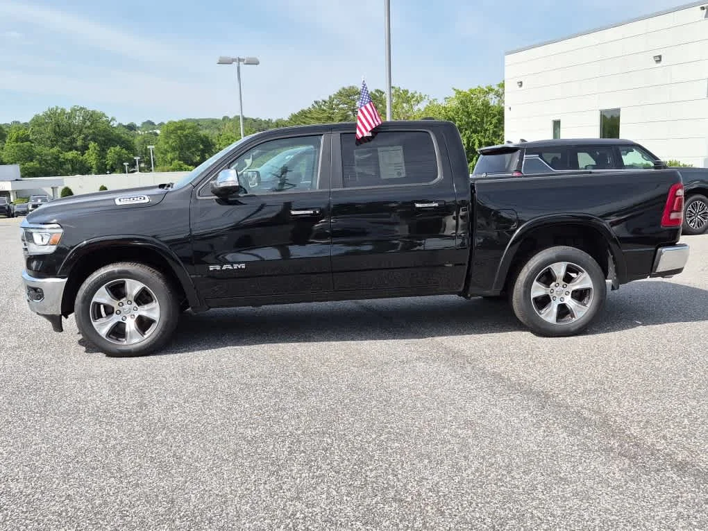 Used 2022 Diamond Black Crystal Pearlcoat Ram Laramie image 5