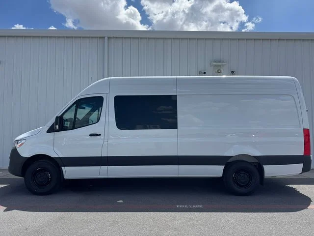 New 2026  Mercedes-Benz Crew 170 WB image 16