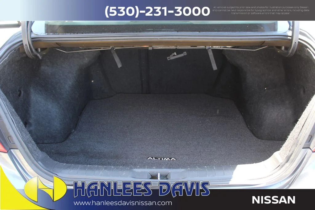 Used 2016 Gray Nissan 2.5 SV image 10