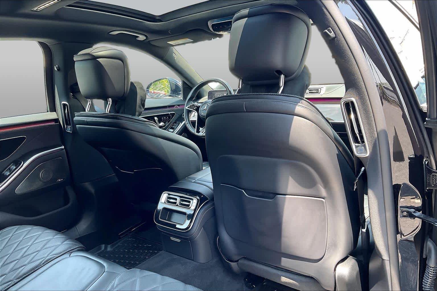 Used 2025 Obsidian Black Metallic Mercedes-Benz S 580 image 20