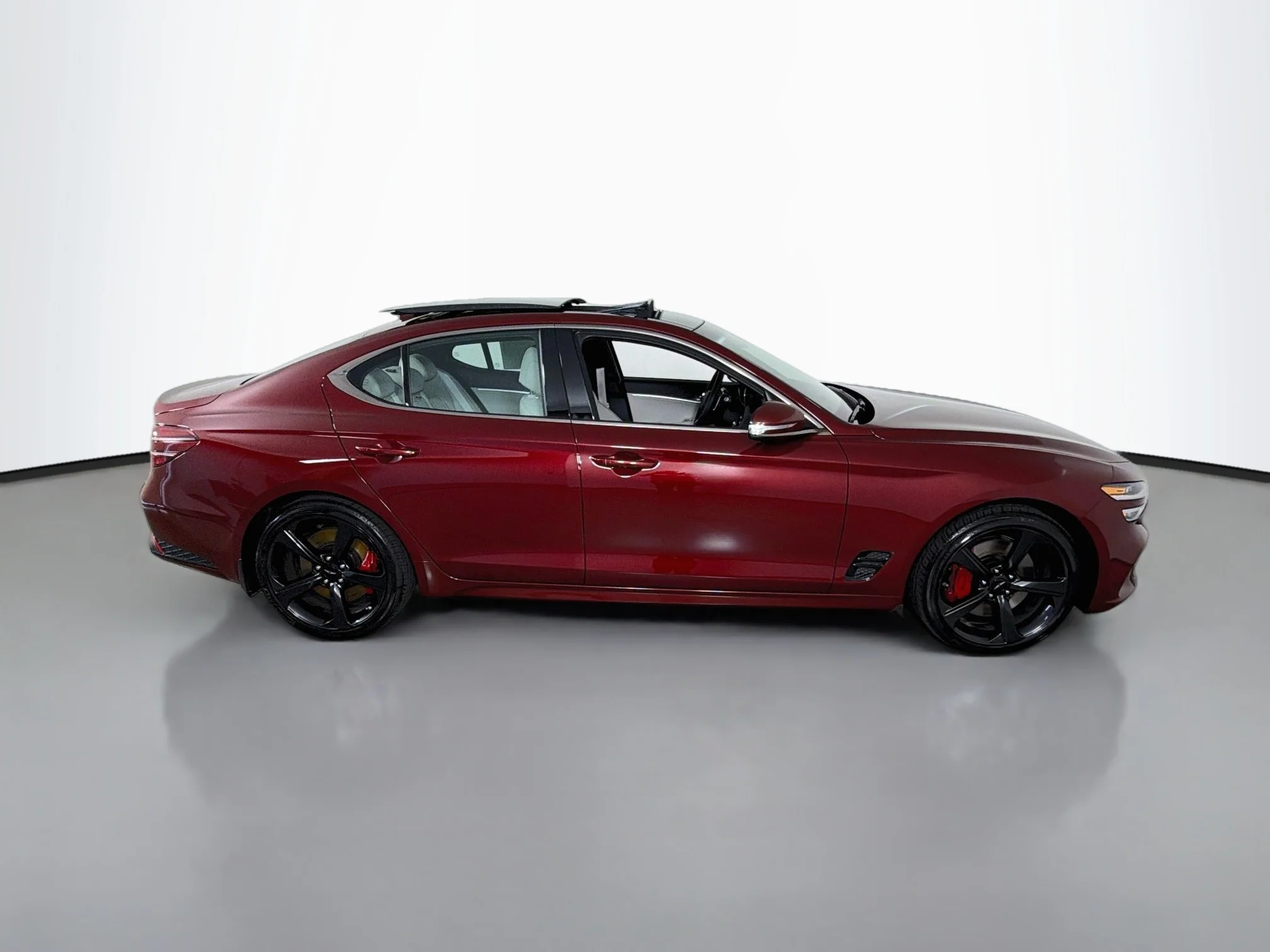 Certified Used 2026 Cavendish Red Genesis 3.3T Sport Prestige image 8