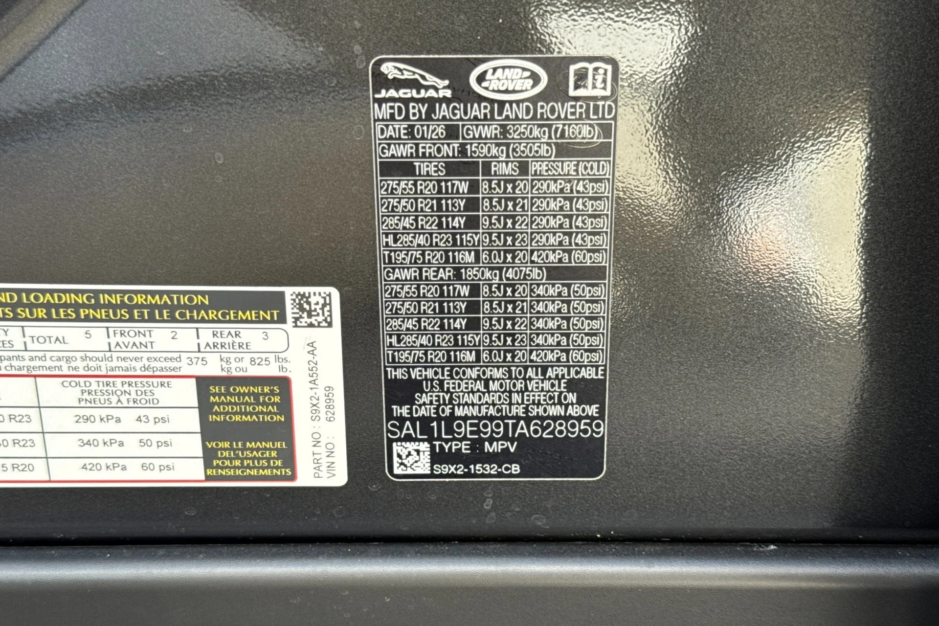 New 2026 Carpathian Grey Land Rover Dynamic SE image 29