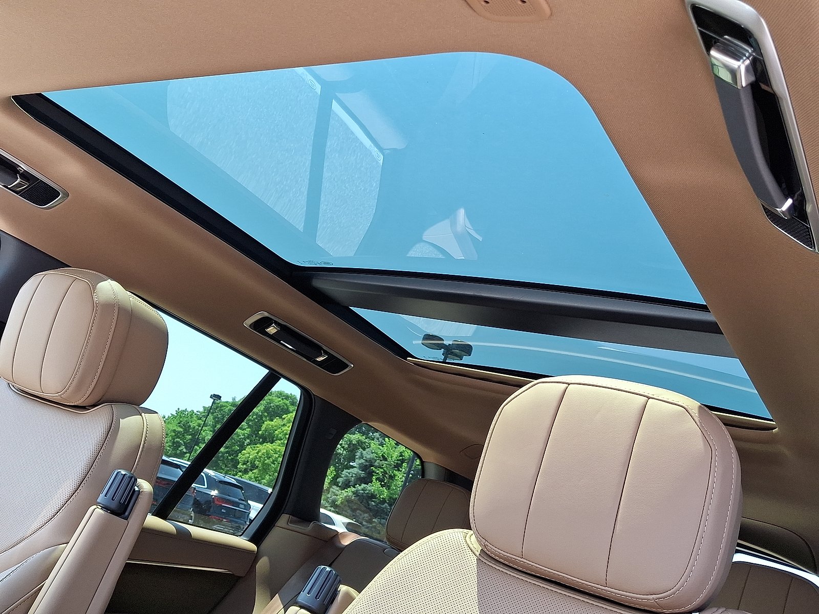 2025 Land Rover Range Rover SE - Photo 10