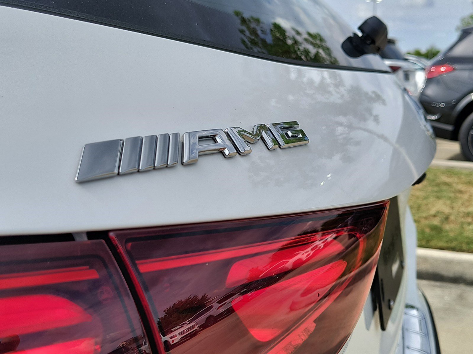 New 2025 Polar White Mercedes-Benz AMG® GLA 35 4MATIC® SUV image 21