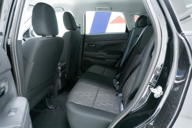 New 2027 Labrador Black Pearl Mitsubishi 2.0 LE 2WD image 21