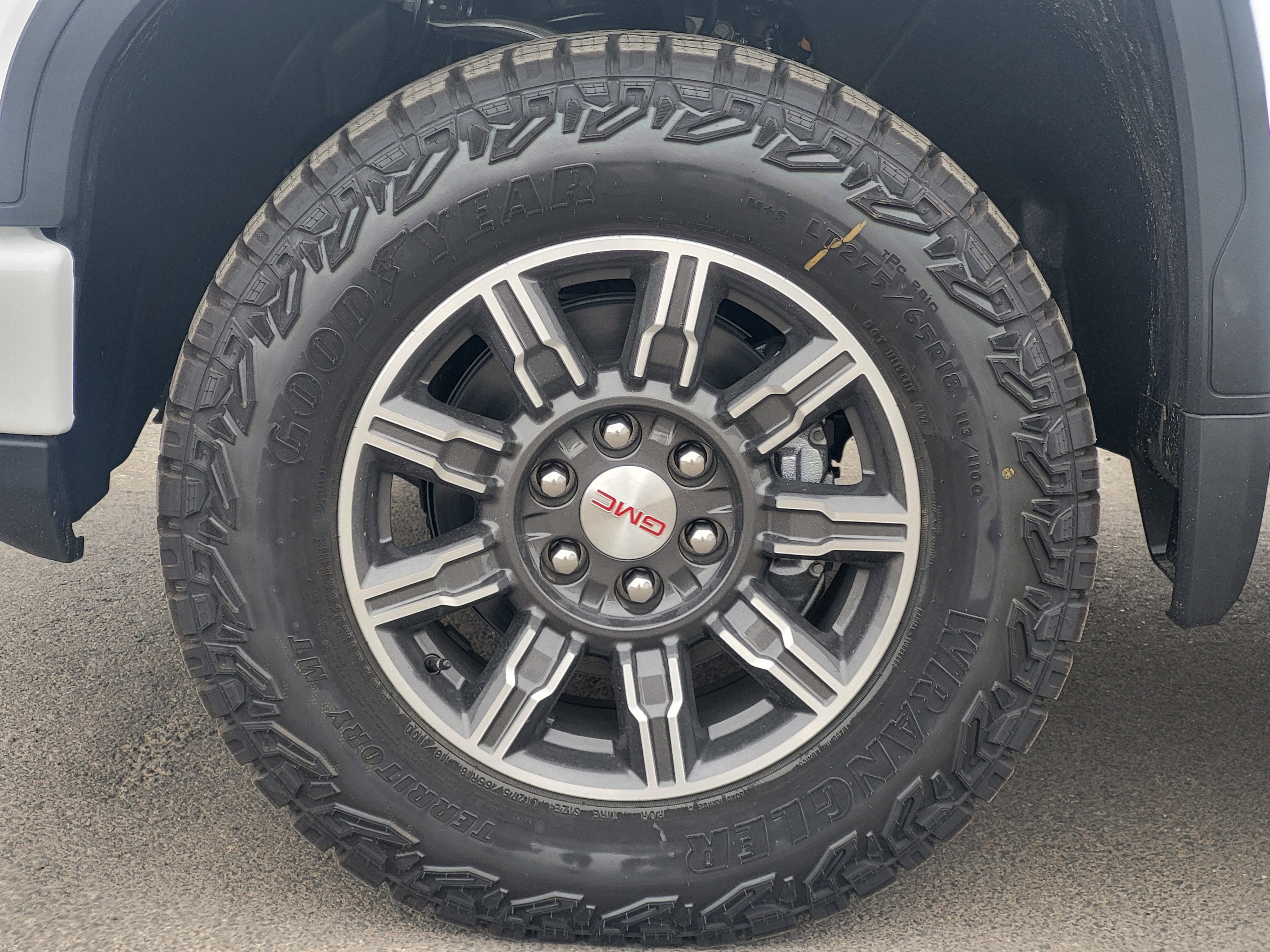 New 2026 Summit White GMC AT4 image 9