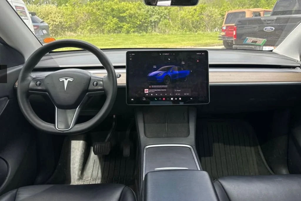 Used 2022 Blue Tesla Long Range image 5