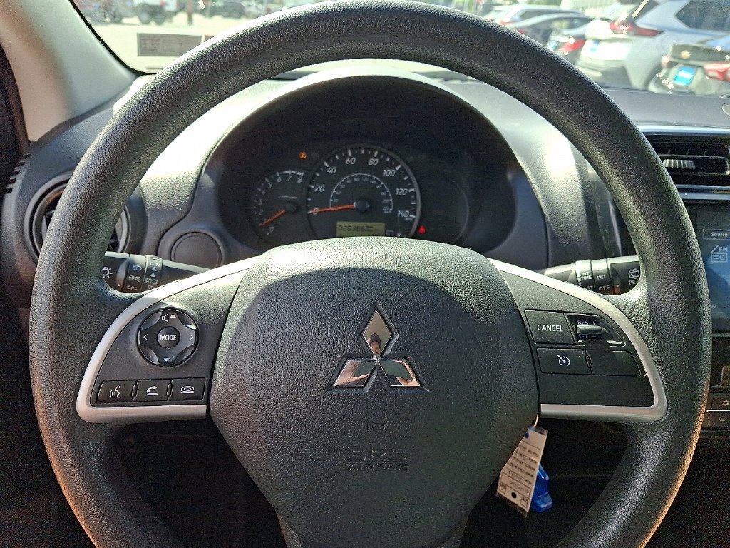 Used 2023 White Diamond Mitsubishi ES image 19