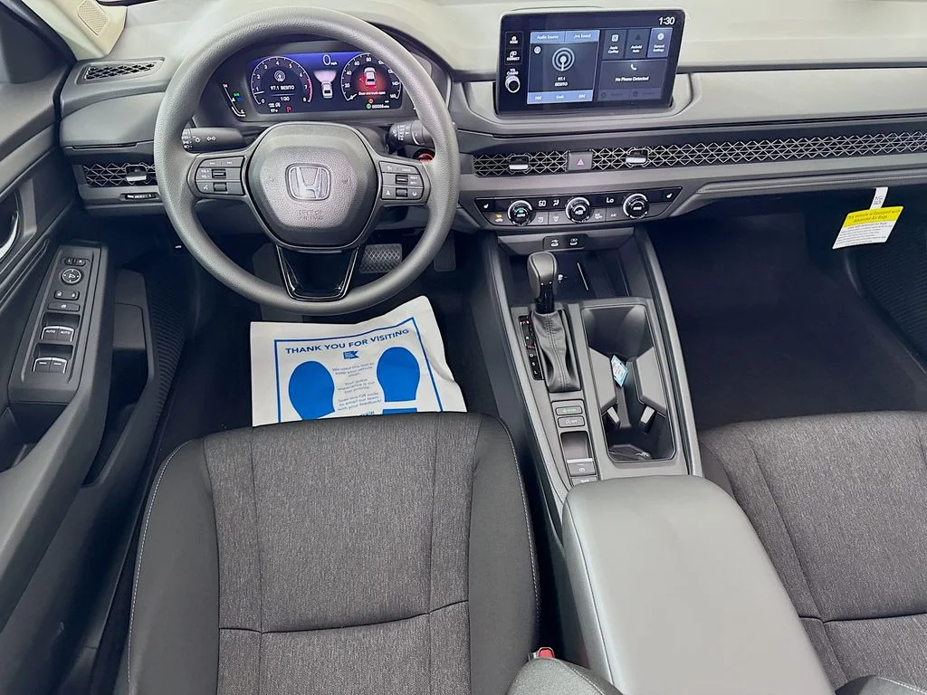 New 2026 Urban Gray Pearl Honda SE image 33