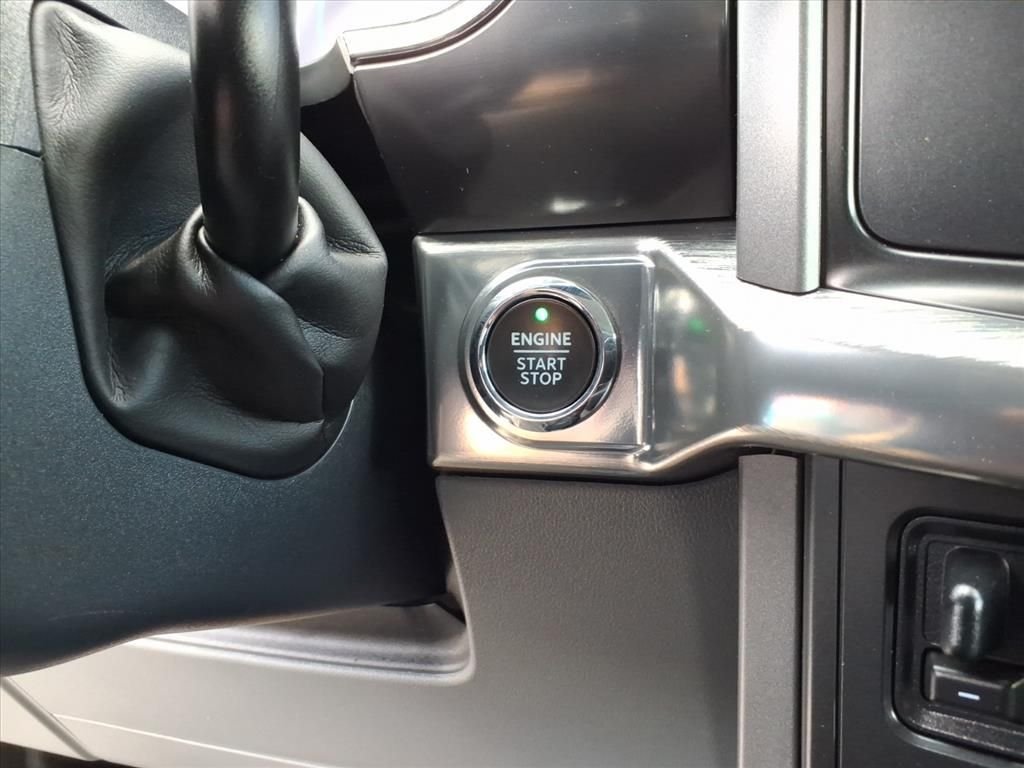 Used 2021 White Ford Lariat image 26
