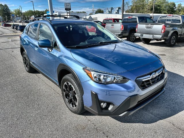 Used 2022  Subaru Premium image 11