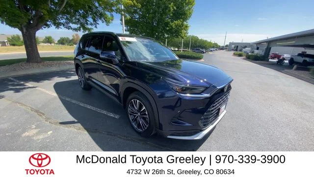Used 2025  Toyota MAX Platinum image 9