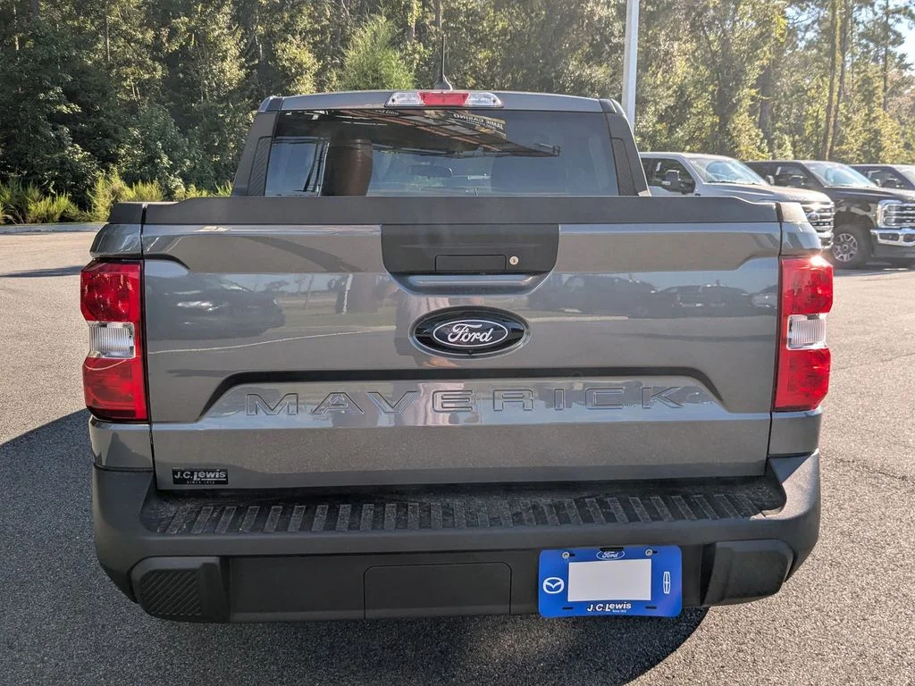 New 2025 Carbonized Gray Metallic Ford XL image 5