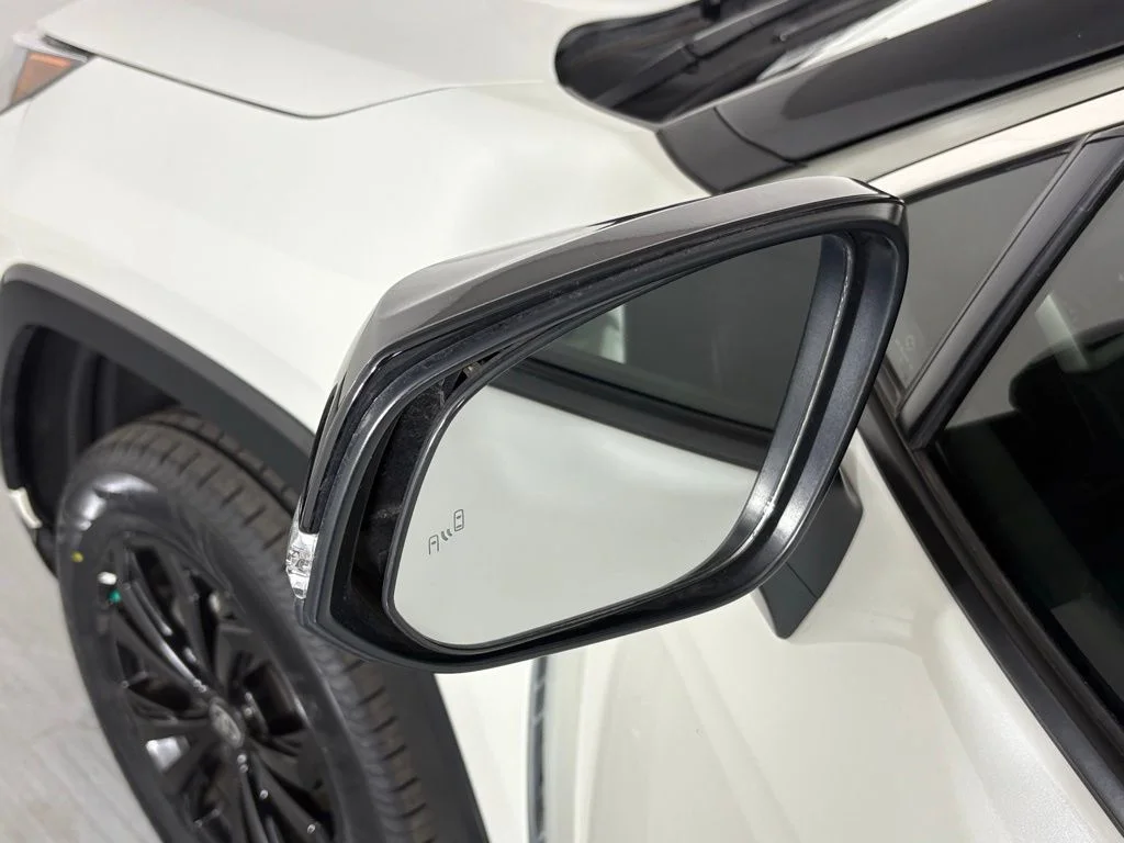 Used 2022 White Toyota XSE image 16