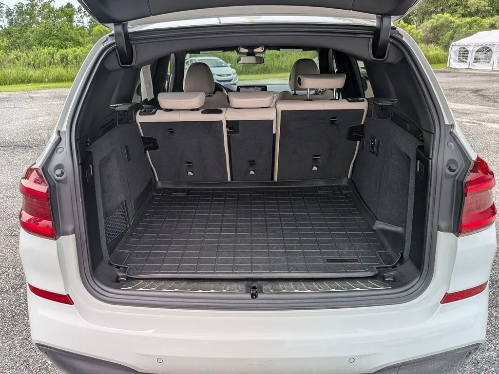 Used 2021 White BMW sDrive30i image 22