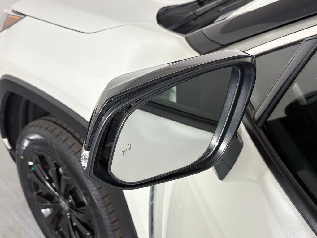 Used 2022 White Toyota XSE image 16