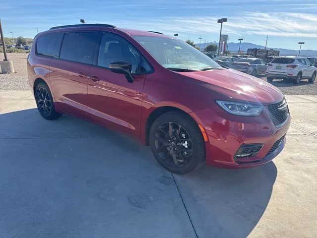 2026 Chrysler Pacifica Select - Photo 7