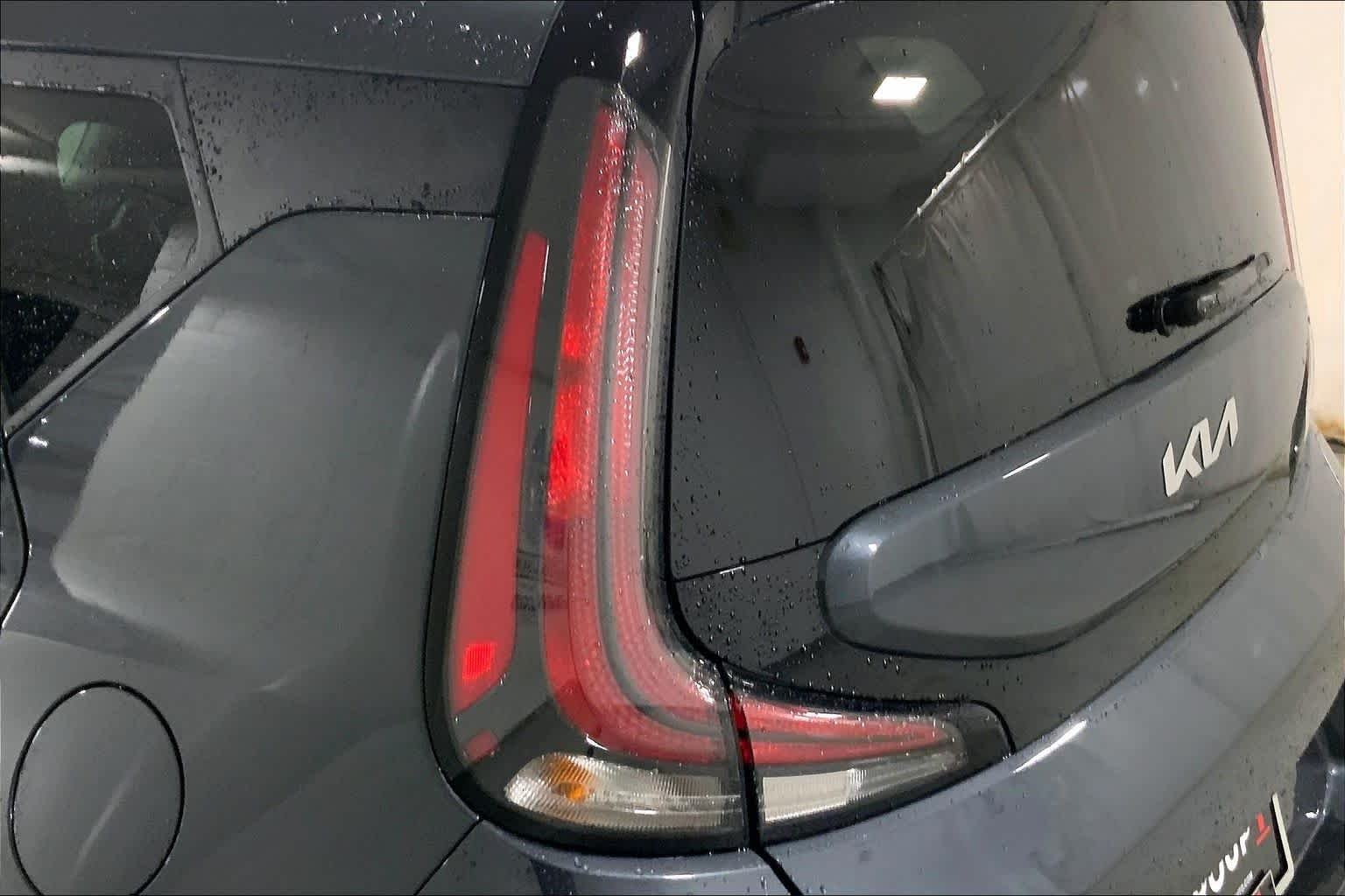 Used 2025 Gravity Gray Kia LX image 28