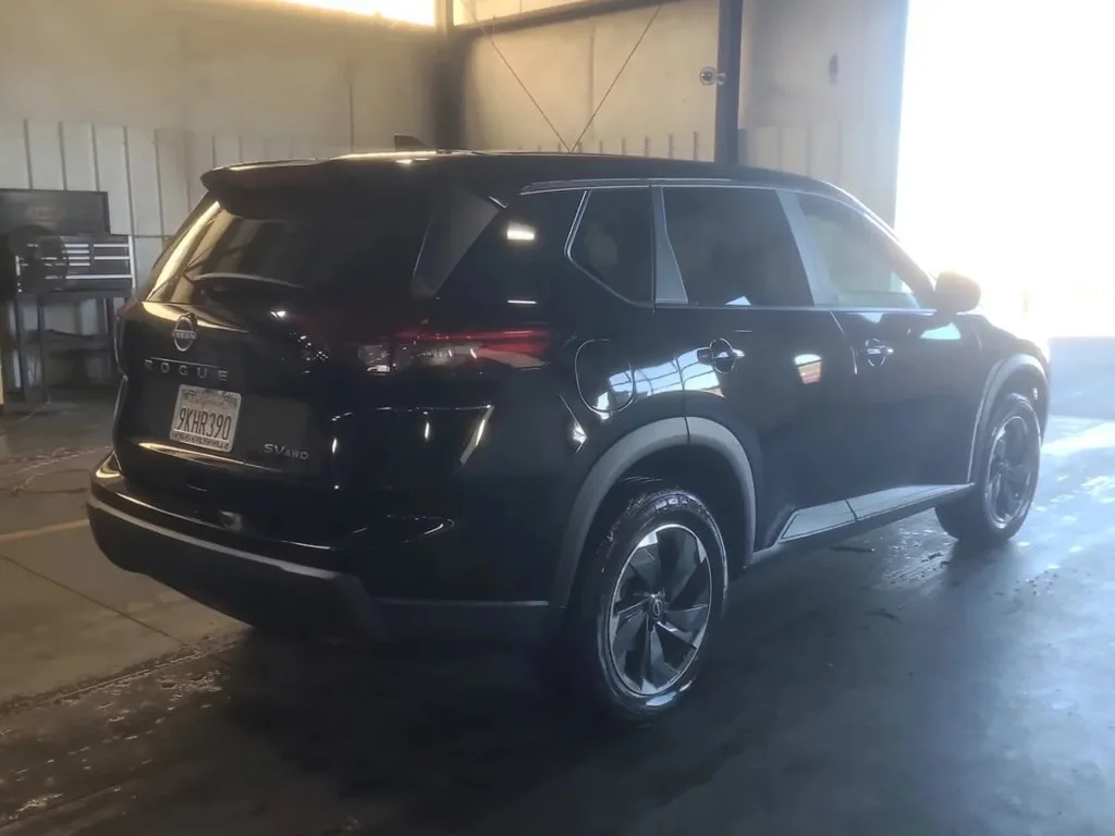 Used 2024 Super Black Nissan SV image 5