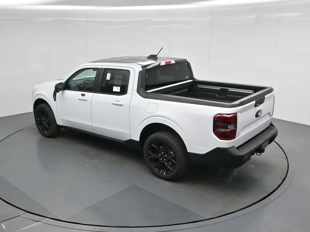 New 2026 Oxford White Ford Lariat image 42
