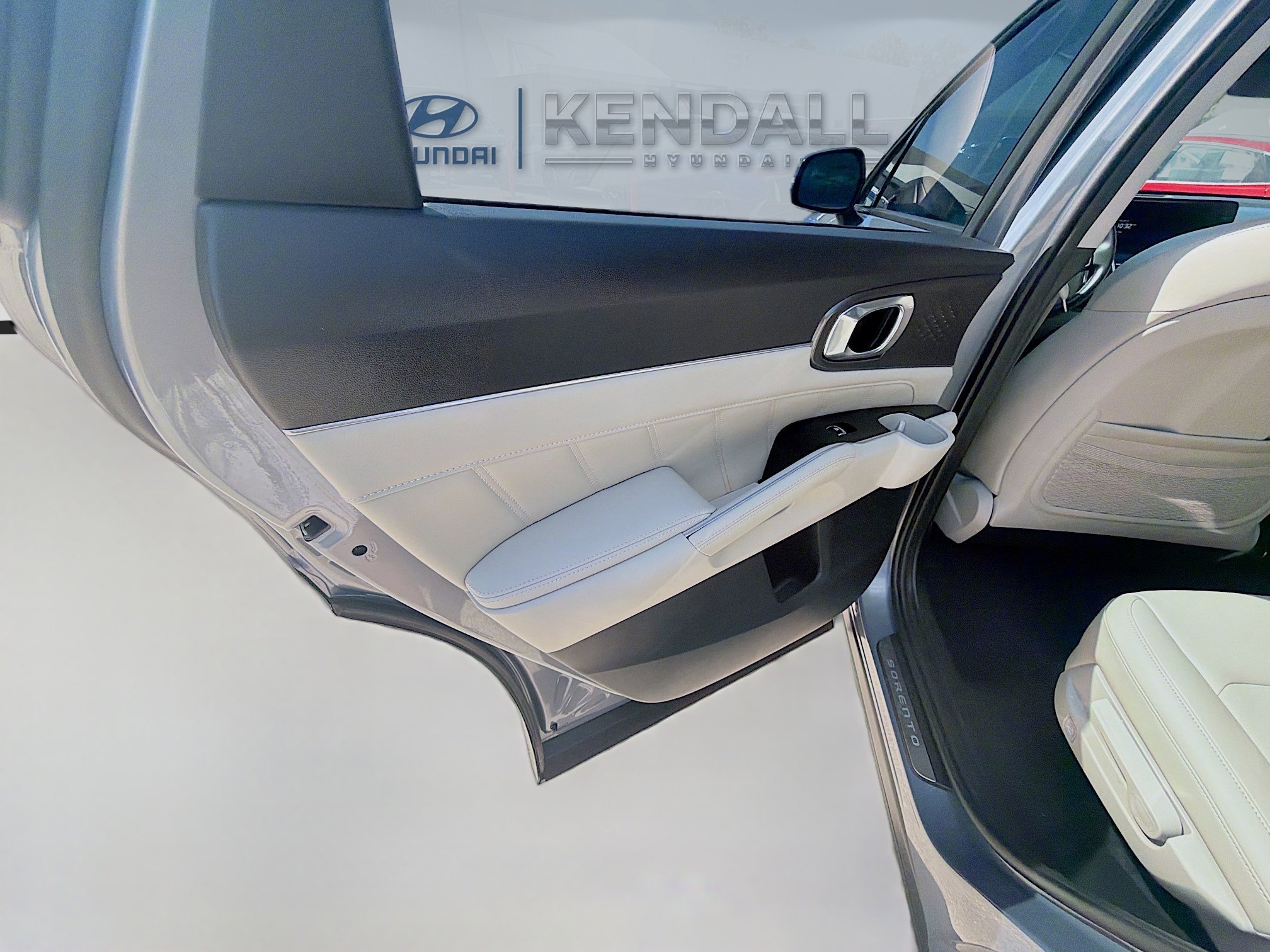 Used 2023 Everlasting Silver Kia SX image 23