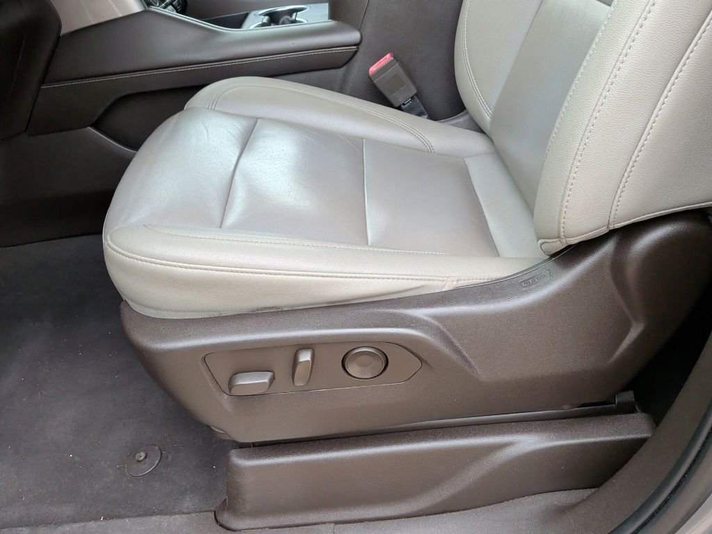 Used 2022 Gray Chevrolet LT image 14