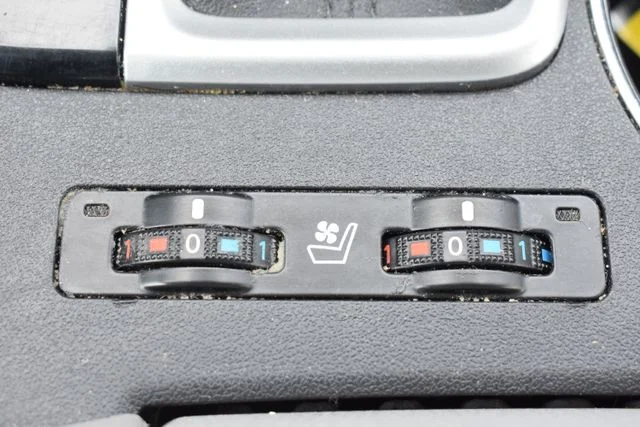 Used 2016 Gray Toyota Limited image 37
