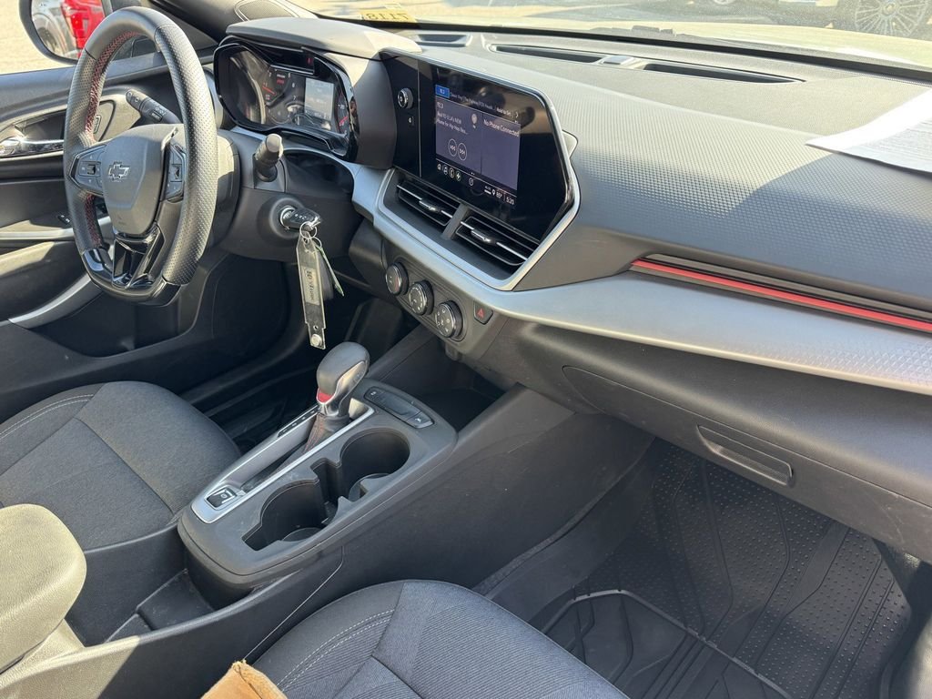 Certified Used 2024 Green Chevrolet 1RS image 7